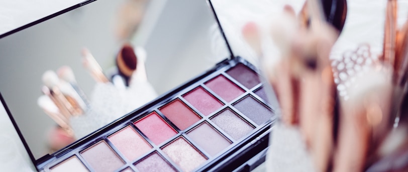 Best Makeup Tips for Oily Skin: Techniques and Product Recommendations