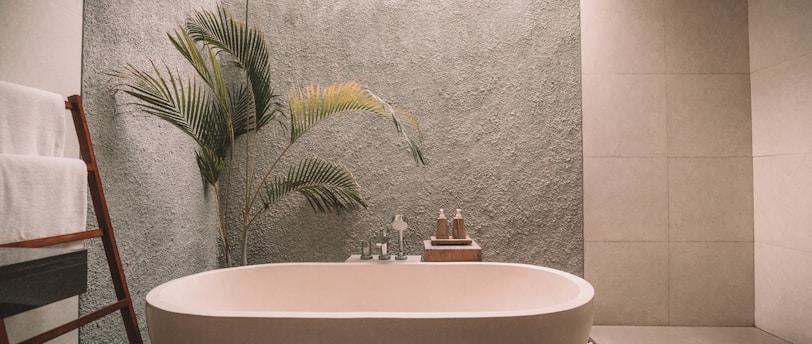 Elevate Your Bath Experience: The Rise of Smart Bath Bombs with Aromatherapy and Tech Integration