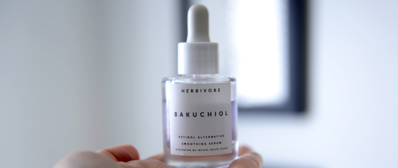 Crafting a Luxurious Skincare Ritual for Dry Skin